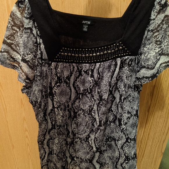 Apt. 9 Tops - Free with a Purchase Apt. 9 Blouse Size 0X